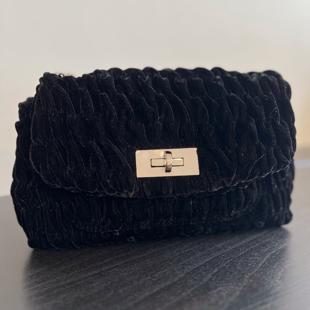 Urban Revivo Black Ruched Crossbody Bag
